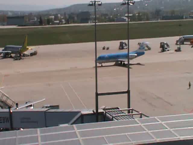 KLM cityhopper/Fokker 70/24.04.201O/Stuttgart