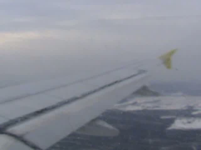 Landeanflug, Landung und Rollen zur Parkposition des Germanwings 
A 319-112 D-AKNV am 10.03.2010 auf dem Flughafen Stuttgart