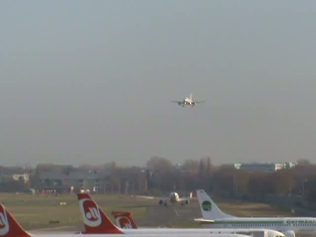 Landung des Aegean A 320-232 SX-DVJ am 21-11-2009 auf dem Flughafen Berlin-Tegel