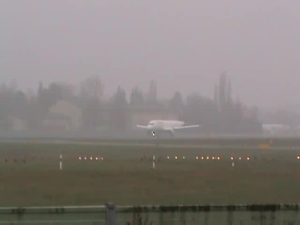 Lufthansa A 320-211 D-AIPF beim Start in Berlin-Tegel am 14.12.2014