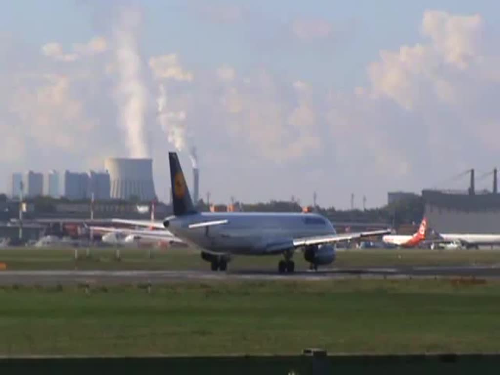 Lufthansa A 321-131 D-AIRY beim Start in Berlin-Tegel am 28.09.2013