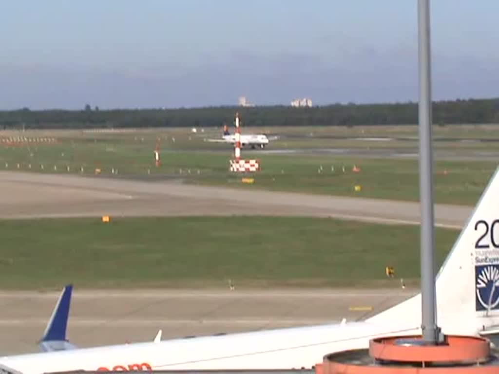 Lufthansa A 321-231 D-AISQ beim Start in Berlin-Tegel am 05.09.2010