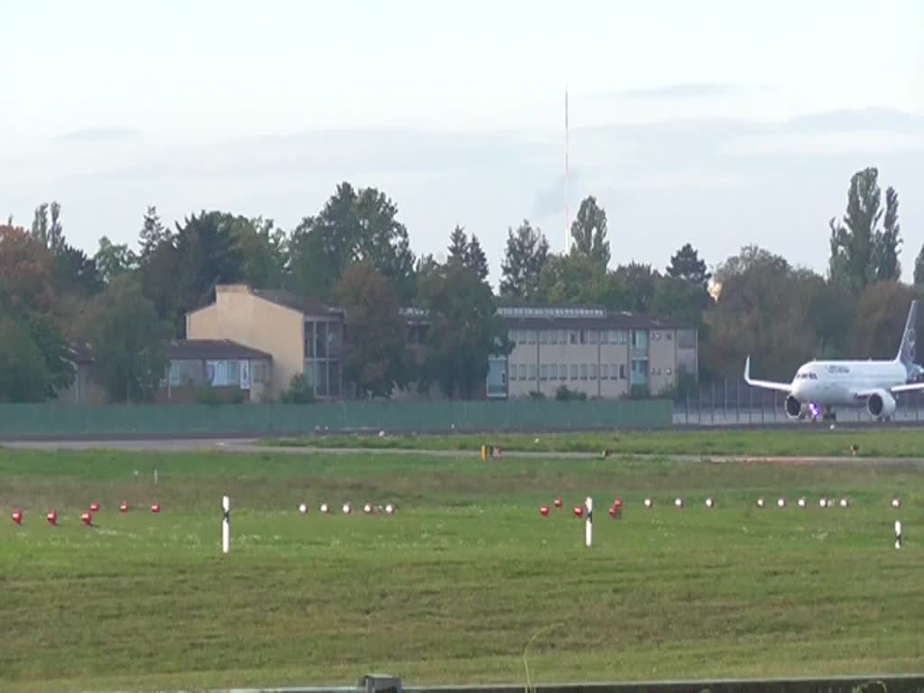 Lufthansa, Airbus A 320-271N, D-AINU, TXL, 11.10.2020
