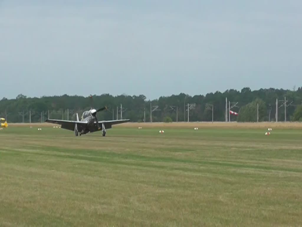 Private North American P-51D Mustang, NL51ZW, Flugplatz Bienenfarm, 01.07.2023