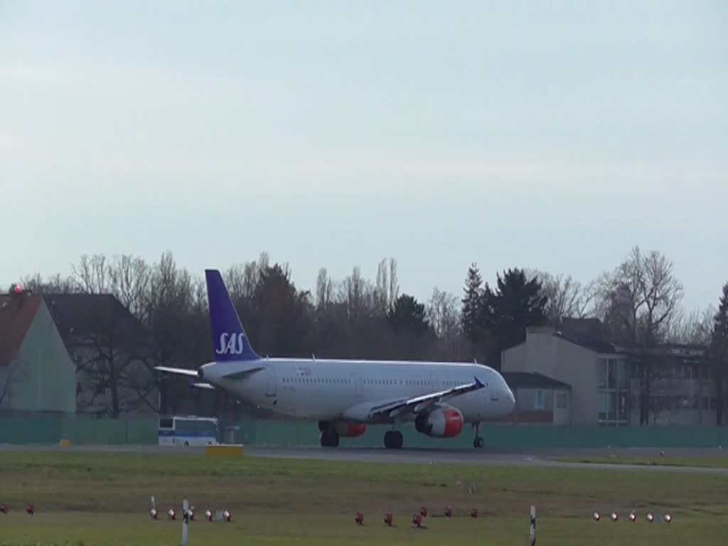 SAS, Airbus A 321-231, OY-KBL, TXL, 10.12.2017