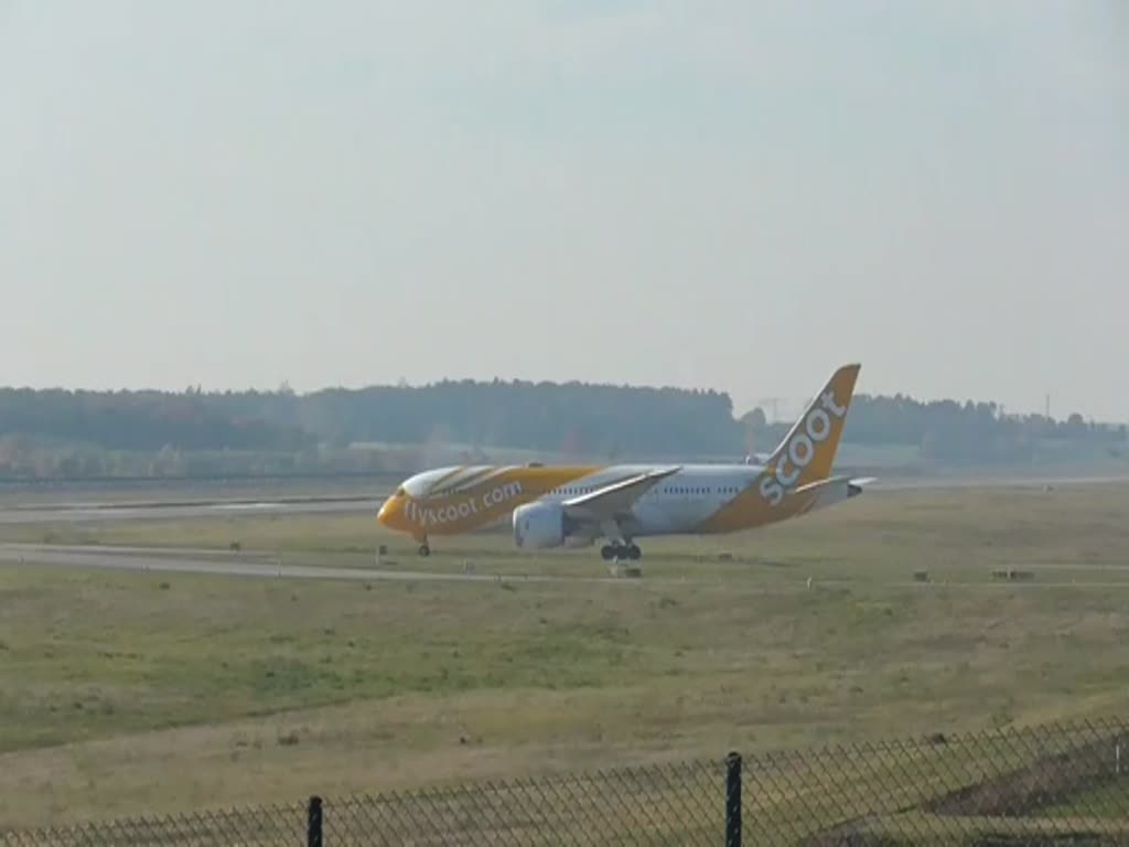 Scoot, Boeing B 787-8 Dreamliner, 9V-OFI, BER, 31.10.2021