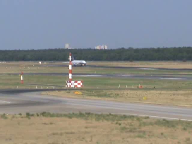 Start der Continental Airlines B 757-224 N34137 am 03.07.2010 in Berlin-Tegel