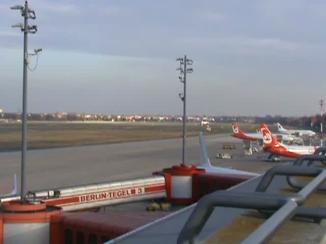 Start der Continental Airlines B 757-224 N18119 am 21.11.2009 auf dem Flughafen Berlin-Tegel