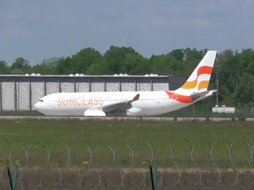 Sunclass Airlines, Airbus A 330-243, OY-VKF, BER, 18.05.2023