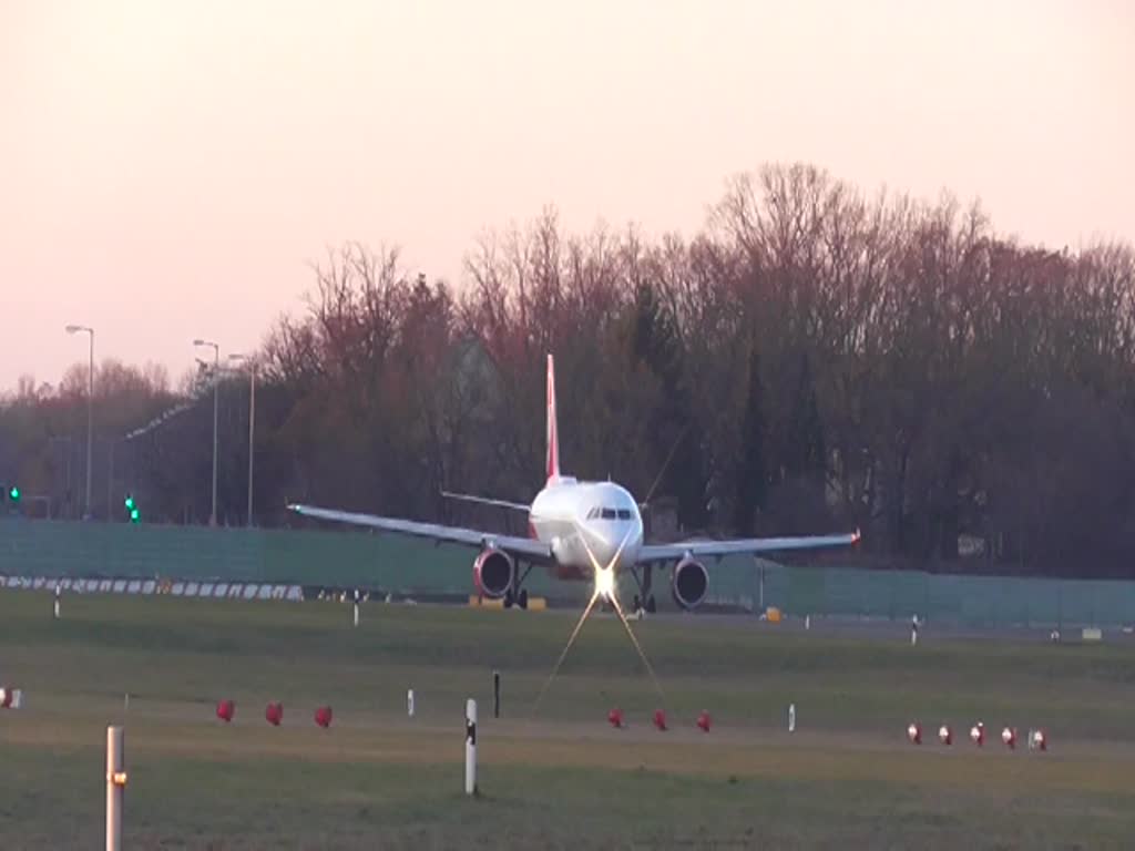 SundAir, Airbus A 320-214, D-ASGK, TXL, 29.12.2019