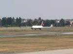 Delta Airlines B 767-332(ER) N172DN beim Start in Berlin-Tegel am 31.07.2010