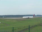 Delta Airlines, Boeing B 767-432(ER), N828MH, BER, 21.09.2025