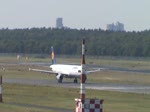  Cleared for take-off runway 08R    Ein Lufthansa-Airbus A321-100 hebt in Berlin-Tegel am 09.09.09 ab.