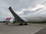 SWISS International Air Lines, HB-JNA, Boeing 777-3DEER, Ein weiterer Gast in der Corona Reihe.