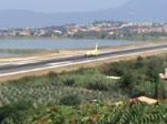 Start der Tuifly B 737-8K5(WL) D-ATUG in Korfu am 17.07.2010