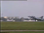 Mirage 2000 der französischen Luftstreitkräfte bei der Landung und Rollen auf der ILA 1994, Digitalisierung einer alten Video 8 Aufnahme