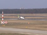 Air Baltic DHC-8-402Q YL-BAI beim Start in Berlin-Tegel am 14.04.2013