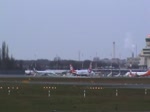 Air Berlin B 737-7K5 D-AHXJ beim Start in Berlin-Tegel am 03.01.2015