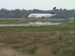 Der erste Airbus A380-800 der Deutschen Lufthansa (Zulassung D-AIMA) beim Start auf dem Flughafen Karlsruhe/Baden-Baden am 25. August 2010; er hat damals einer seiner zahlreichen Trainingsflge absolviert