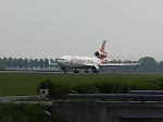 MD11 Frachter von Martinair Cargo beim Start auf der Polderbahn in Amsterdam Schiphol am 1.5.2009