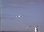 Viva Air B 737-300 bei der Landung auf dem Flughafen von Lanzarote am 08.05.1997, Digitalisierung einer alten Video 8 Aufnahme
