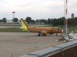 Pushback und Anlassen der Triebwerke des Germanwings A 319-112    D-AKNO   Berlin-Bearbus  am 31.05.2009 auf dem Flughafen Berlin-Schnefeld