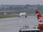 Turkish Airlines A 320-232 TC-JLK bei der Ankunft in Berlin-Tegel am 18.05.2013