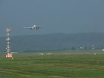 Landung eines Airbus A 320 der ISRAIR in Stuttgart (STR) am Morgen des 30.08.2008.