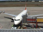 Pushback und Anlassen der Tiebwerke des Turkish Airlines A 320-232 TC-JPF am 14.06.2009 auf dem Flughafen Berlin-Tegel