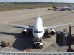 Air Berlin A 320-214 D-ABDA beim Pushback und Anlassen der Triebwerke am 24.08.2009 auf dem Flughafen Berlin-Tegel