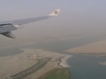 Landung am 04.06.13 in Abu Dhabi gefilmt aus einem Airbus A340 der ETIHAD.