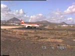 LTE Boeing B 757-200 auf dem Flughafen lanzarpte am 13.05.1997,
Digitalisierung einer alten Video 8 Aufnahme