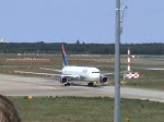 Ankunft der Delta Boeing 767-332(ER) N197DN auf dem Fughafen Berlin-Tegel am 14.06.2009