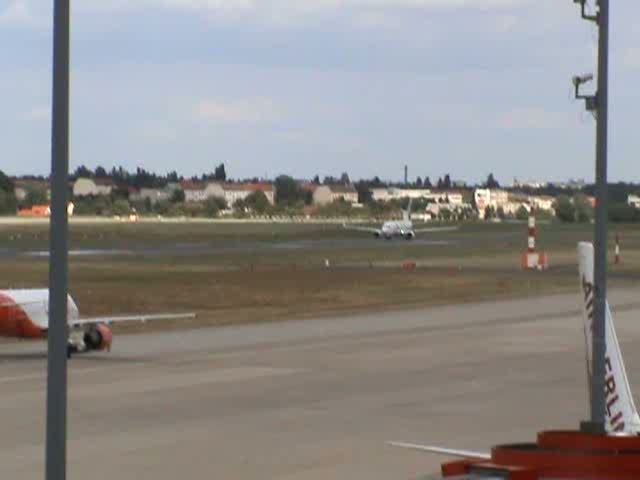 Transavia B 737-7K2 PH-XRX beim Start in Berlin-Tegel am 14.08.2009