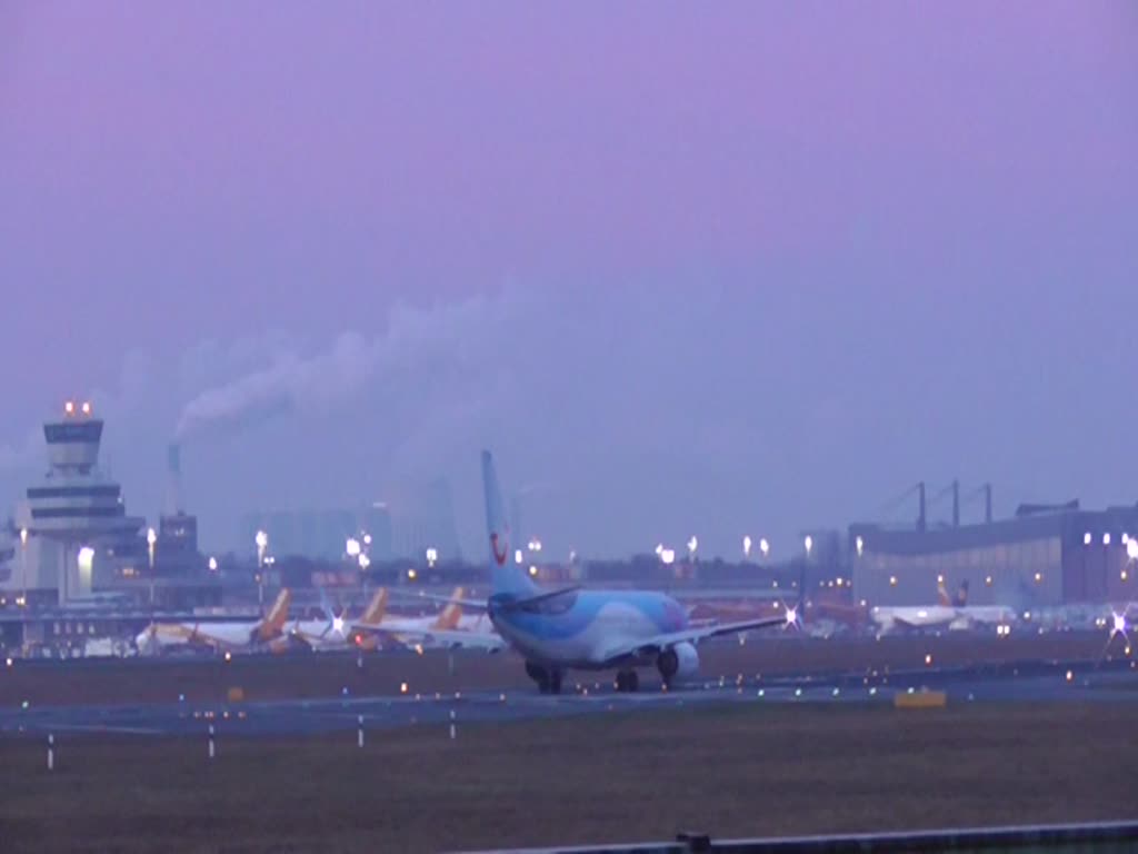 Tuifly, Boeing B 737-8K5, D.ATYB, TXL, 15.02.2020