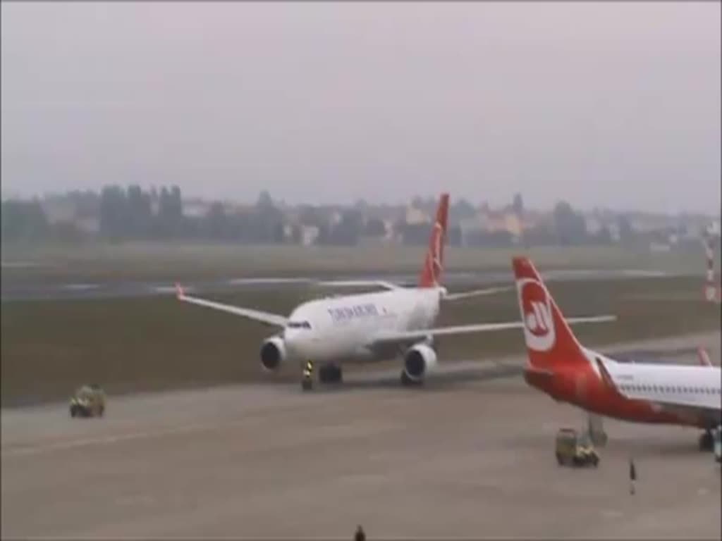 Turkish Airlines, A 330-202 TC-JIN , TXL, 13.09.2014