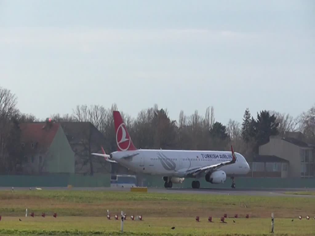 Turkish Airlines, Airbus A 321-231, TC-JTA, TXL, 10.12.2017