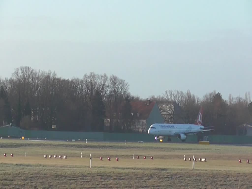 Turkish Airlines, Airbus A 321-231, TC-JRE, TXL, 05.01.2020