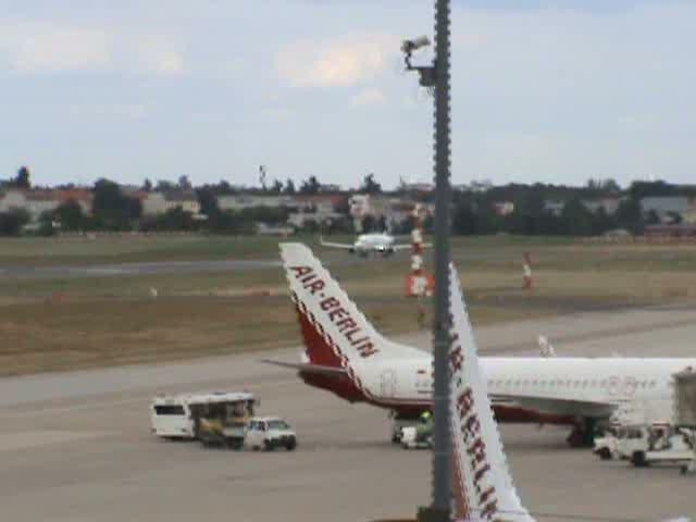 Ukraine International Airlines B 737-32Q(WL) UR-GAH beim Start in Berlin-Tegel am 14.08.2009