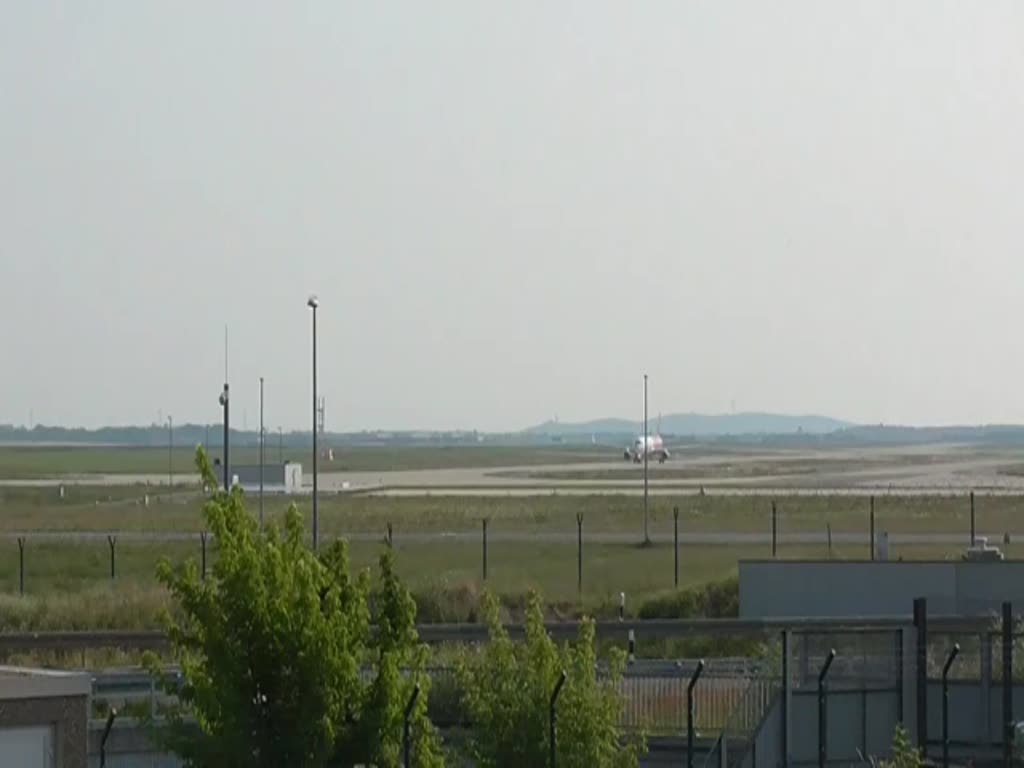 Wizz Air, Airbus A 321-231, HA-LTC, BER, 24.07.2021